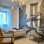 Cozy, Neu, Modern Apartment